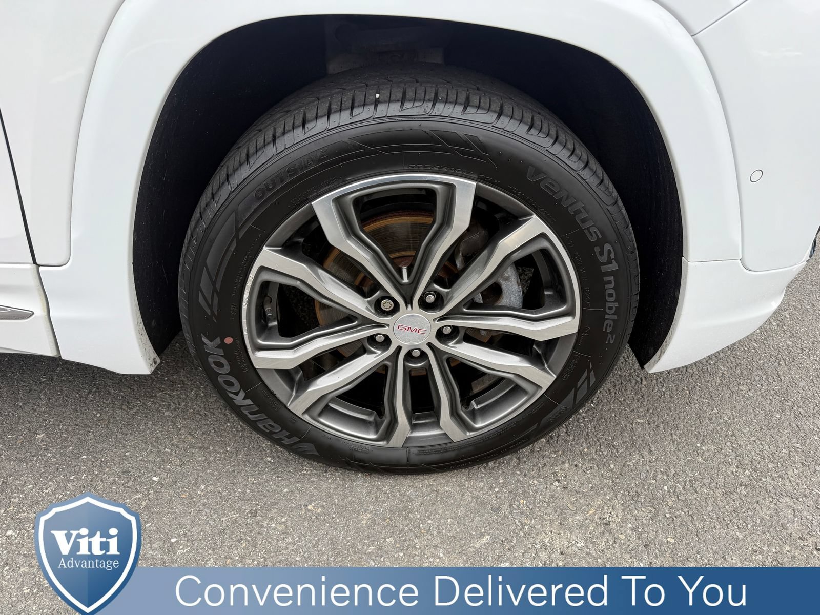 Used 2019 GMC Terrain Denali w/ Advanced Safety Package AWD/4WD image 15