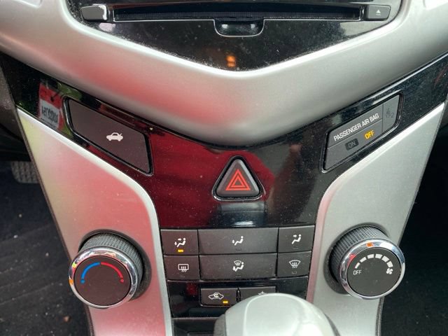 Used 2015 Chevrolet Cruze LT w/ Technology Package FWD image 22