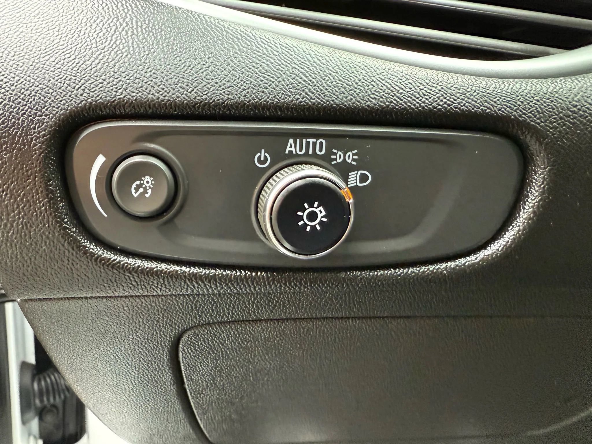 Used 2023 Chevrolet Malibu LT image 26