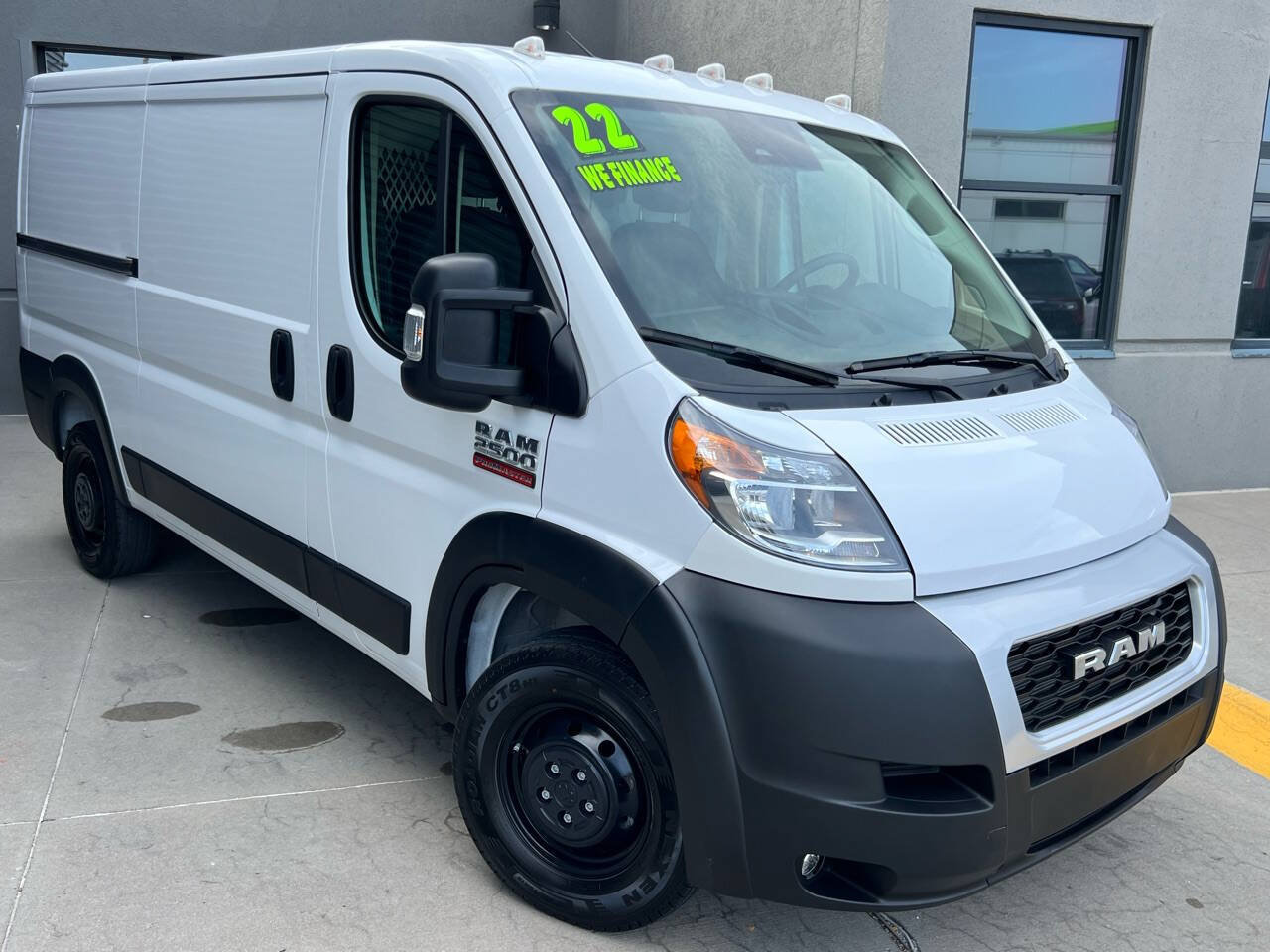 Used 2022 RAM ProMaster 2500 w/ Convenience Group FWD image 5
