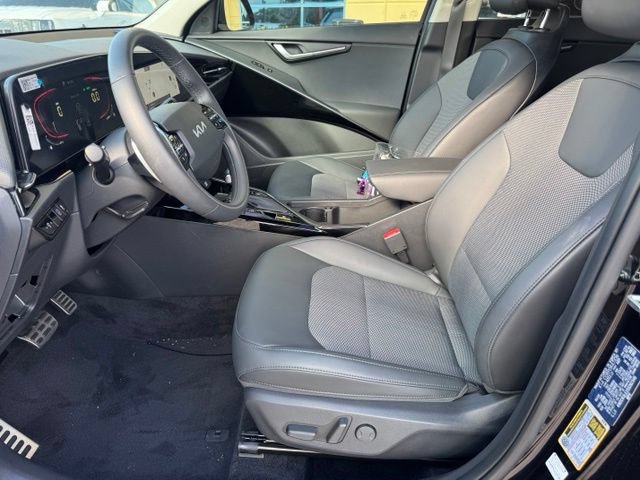 Used 2025 Kia Niro EX Touring FWD image 47