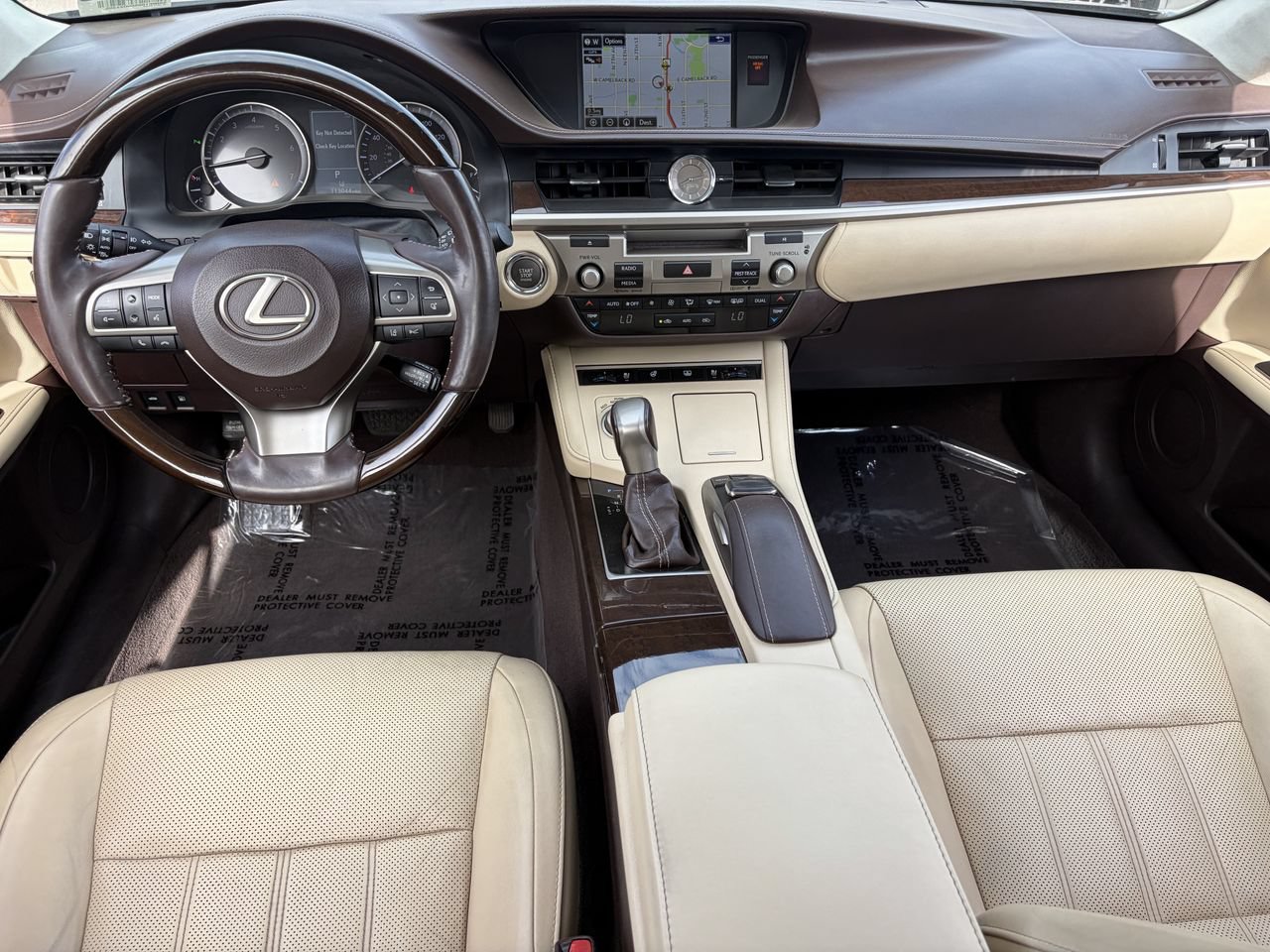 Used 2016 Lexus ES 350 w/ Luxury Package w/Wood Trim FWD image 15