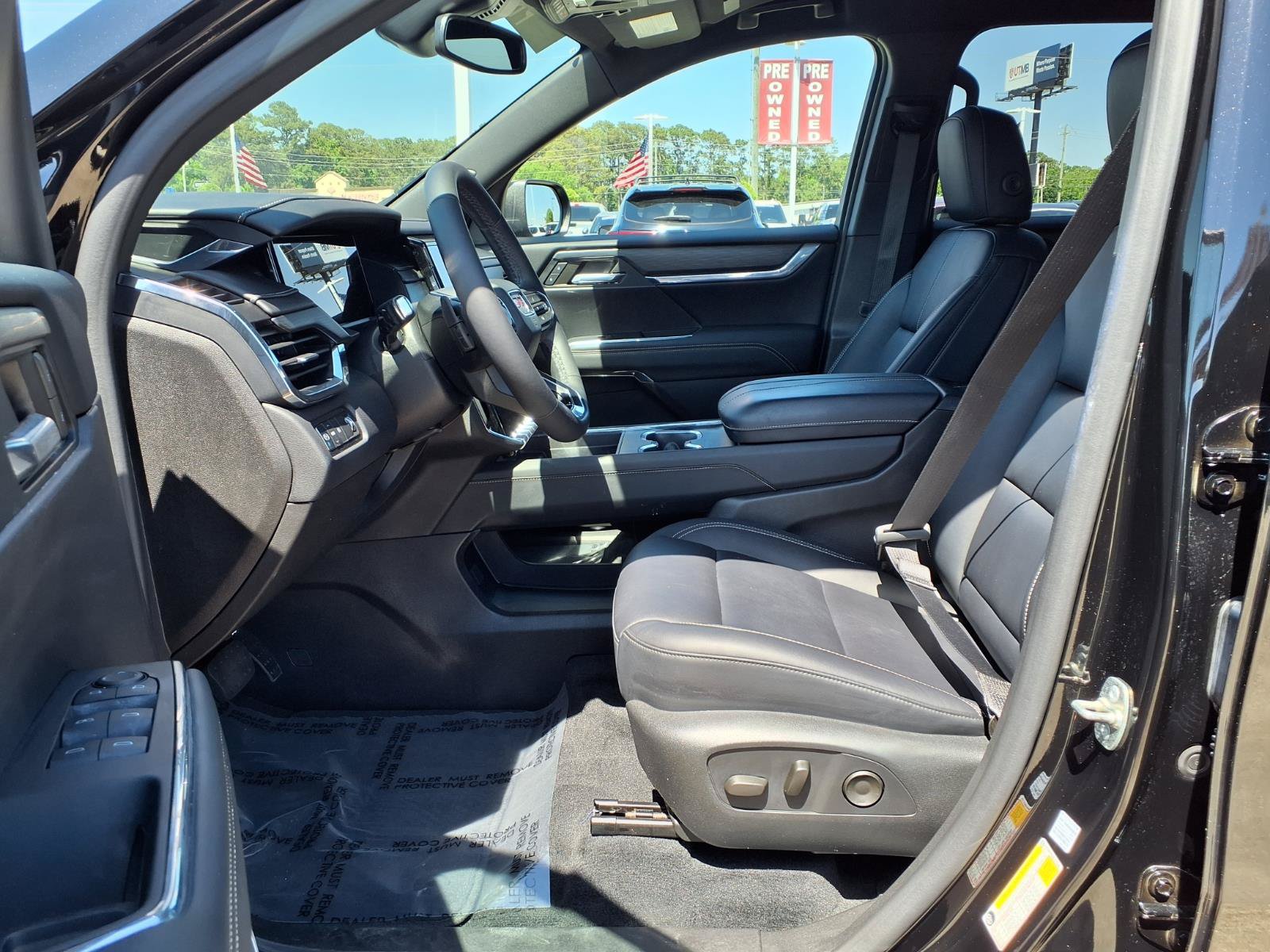 Used 2024 GMC Acadia Elevation w/ LPO, Cargo Package FWD image 11