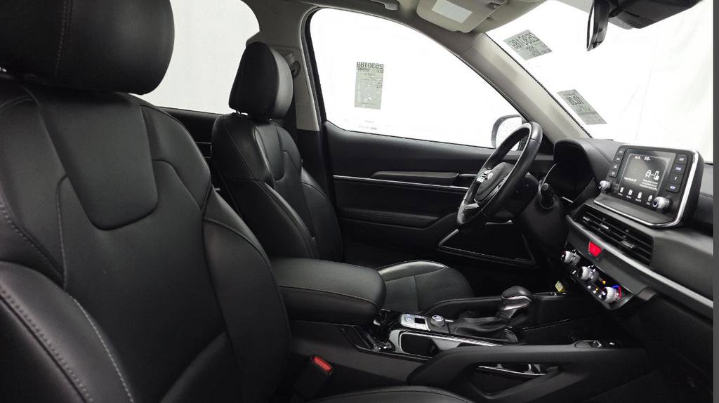 Used 2021 Kia Telluride S FWD image 9