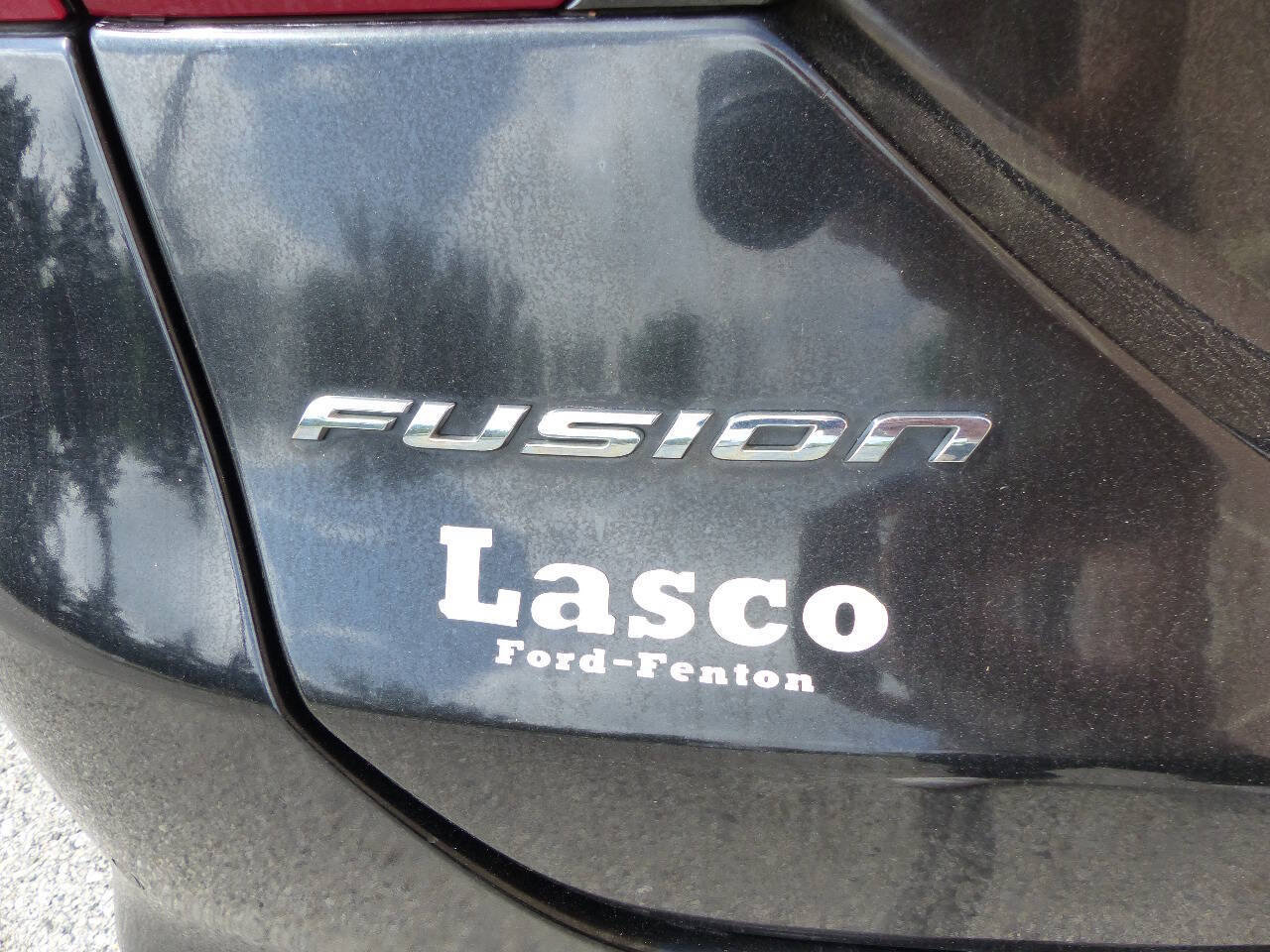 Used 2016 Ford Fusion Titanium FWD image 9