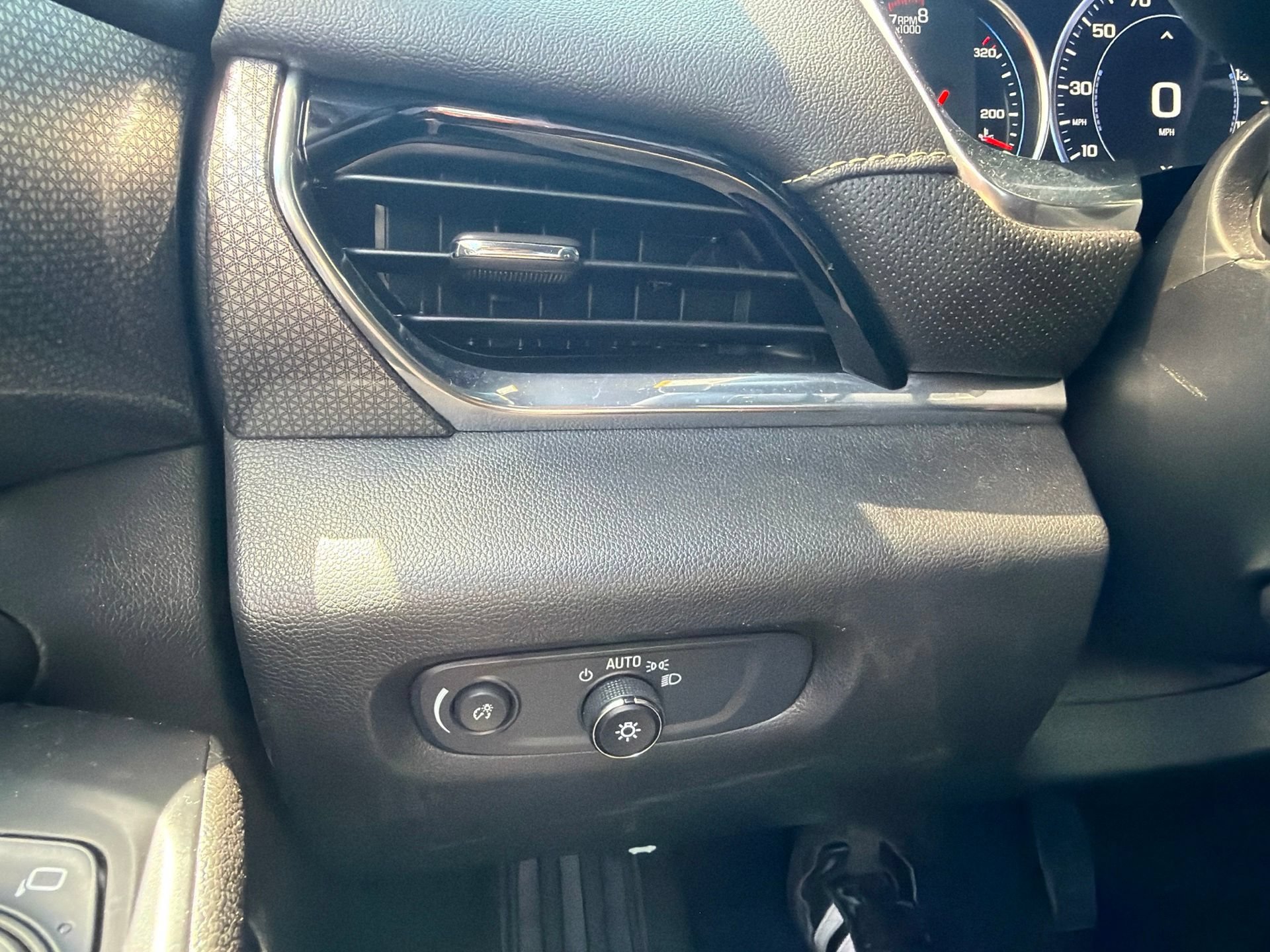 Used 2023 Chevrolet Traverse Premier w/ Redline Edition FWD image 40