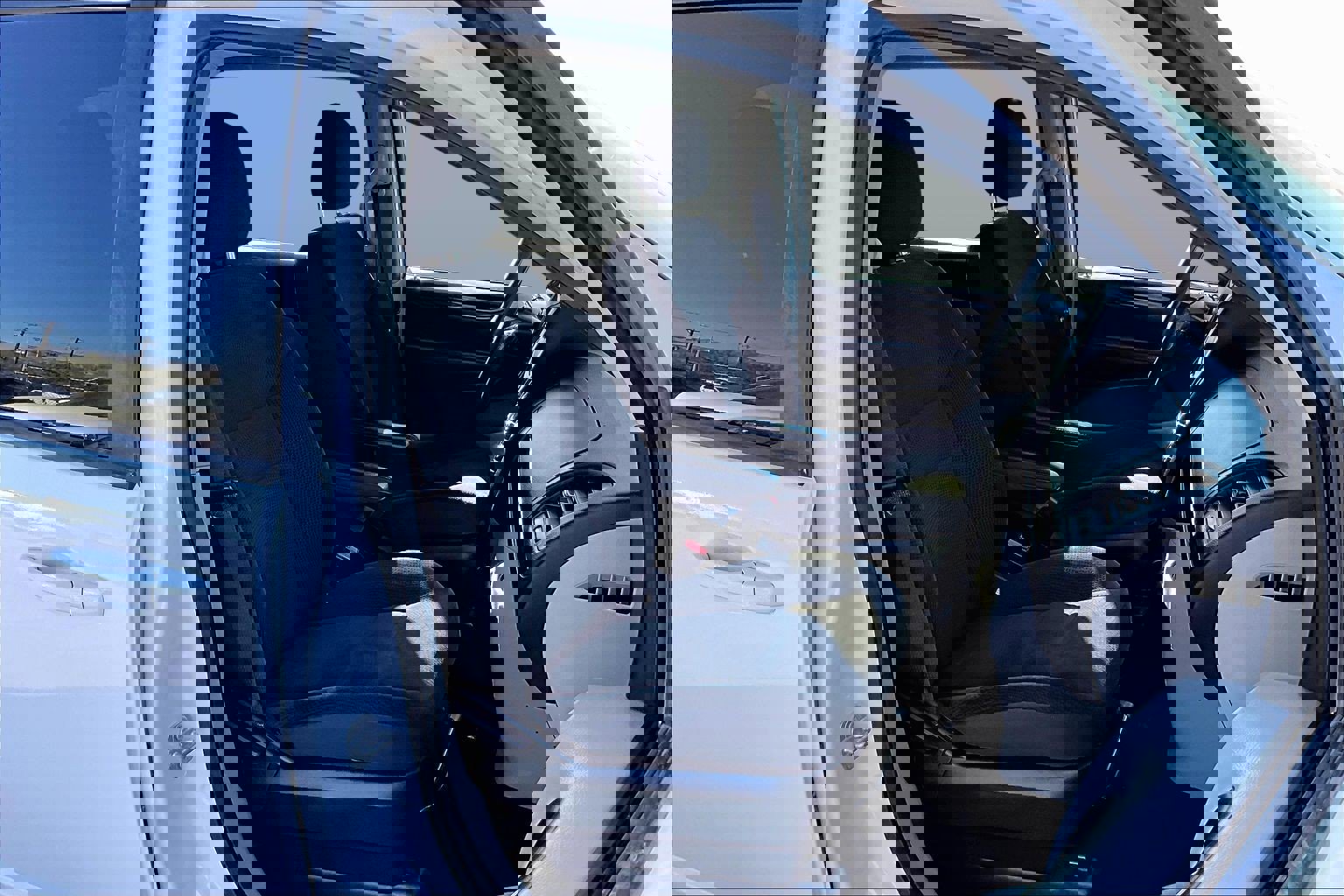 Used 2018 Dodge Grand Caravan SE w/ UConnect Hands-Free Group image 7