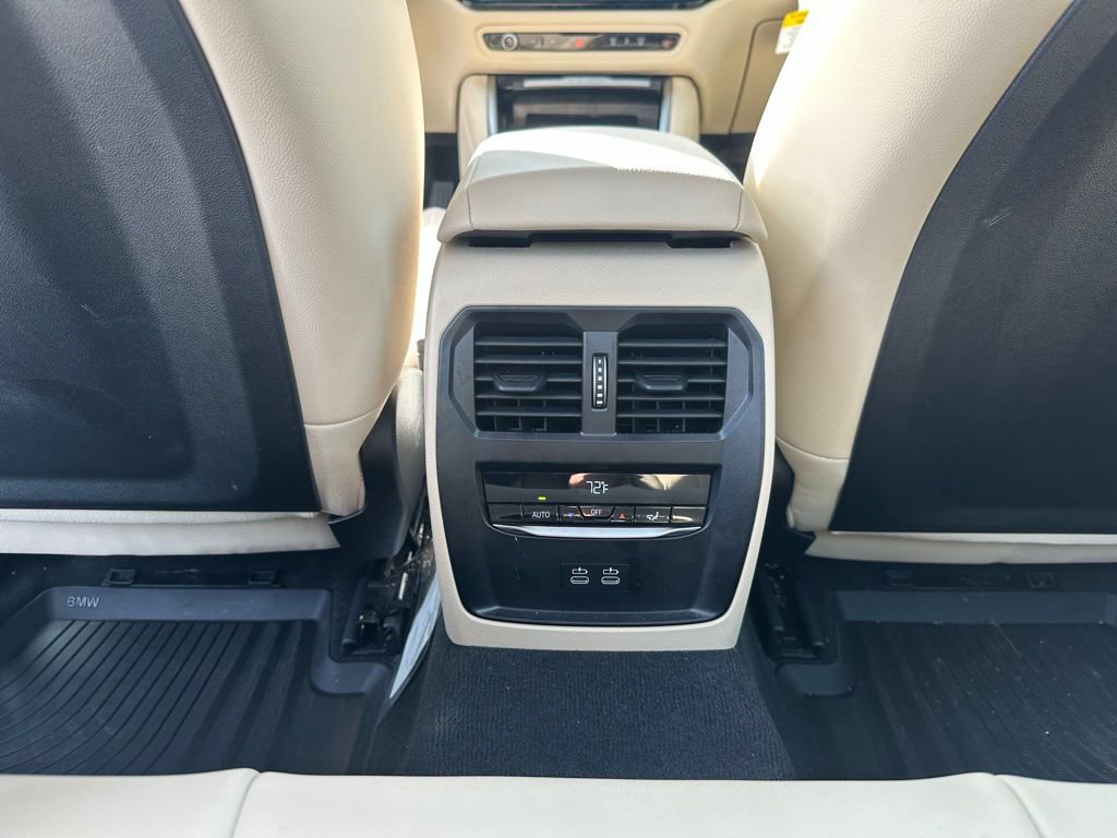 Certified 2025 BMW 330i Sedan w/ Convenience Package image 22