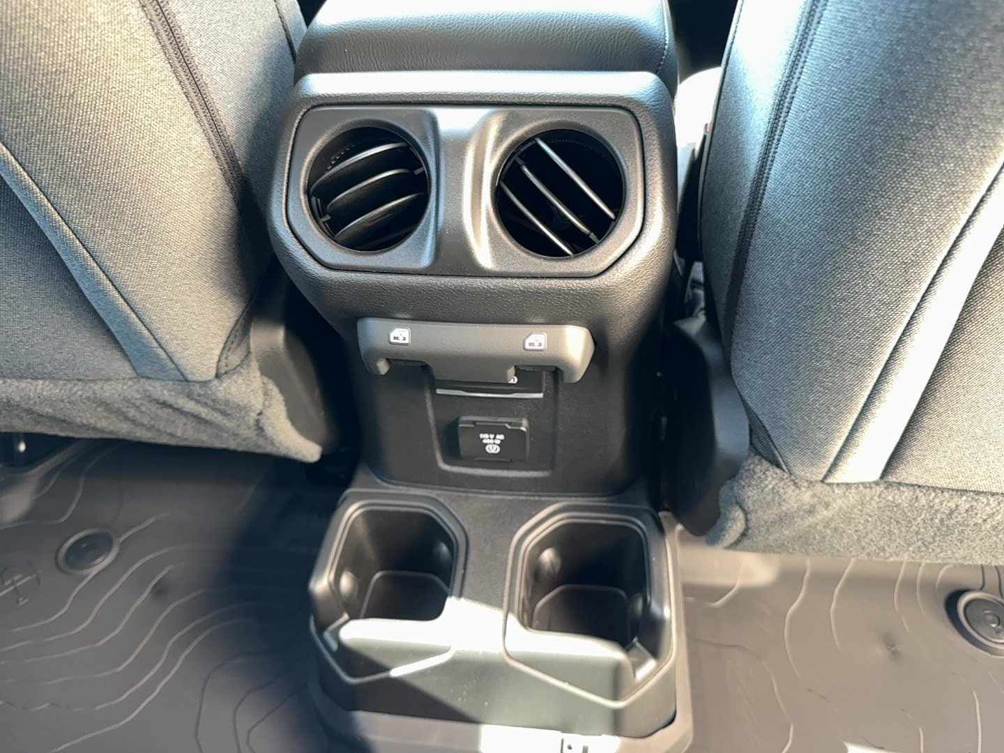 New 2025 Jeep Gladiator Sport AWD/4WD image 9