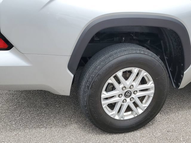 Used 2023 Toyota Tundra SR5 w/ SR5 Convenience Package AWD/4WD image 5
