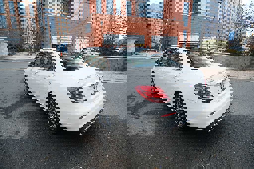 Used 2018 Mercedes-Benz E 300 w/ Premium 3 Package (Q03) image 8