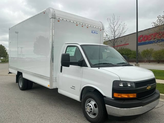 New 2026 Chevrolet Express 4500 w/ Power Convenience Package RWD image 2