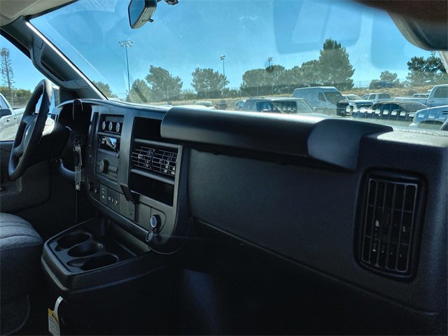 New 2025 Chevrolet Express 2500 Work Van image 26