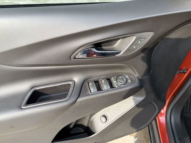Used 2020 Chevrolet Equinox LT w/ Driver Convenience Package image 15