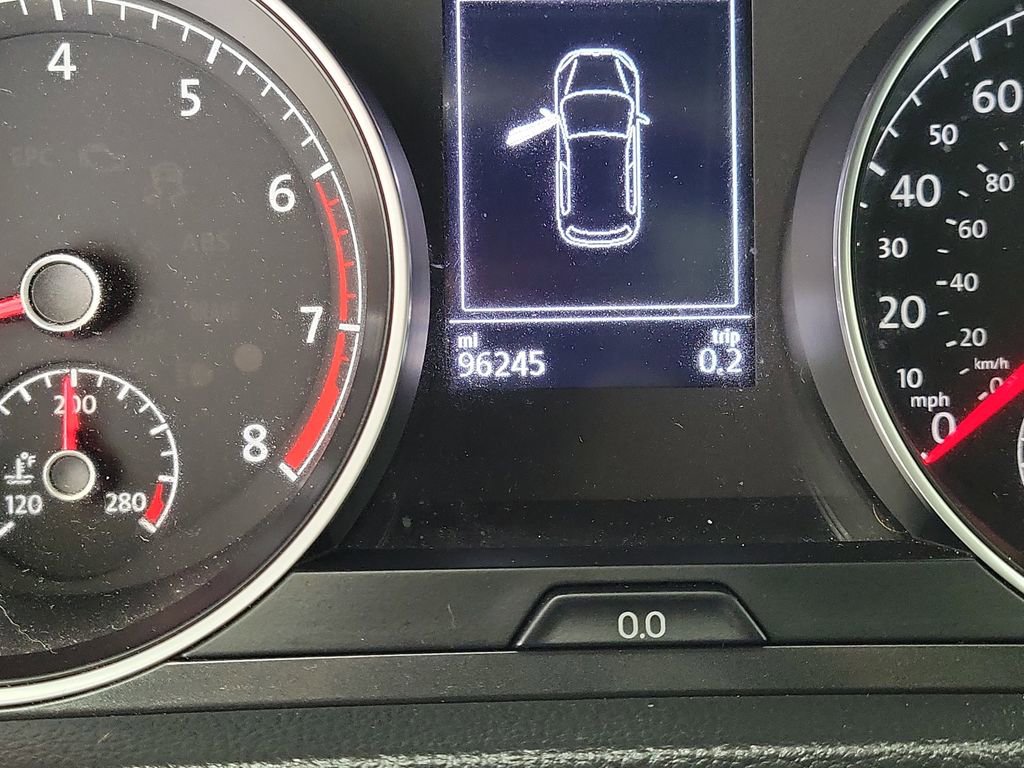Used 2019 Volkswagen Golf SE FWD image 27