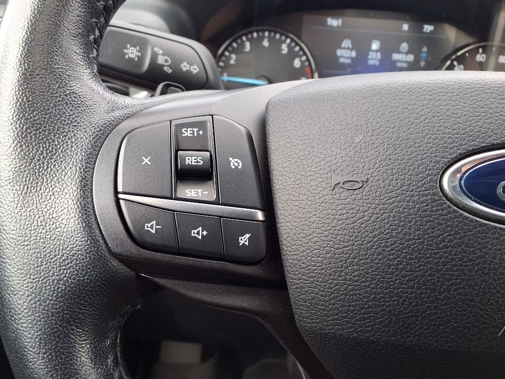 Certified 2020 Ford Explorer XLT w/ Equipment Group 202A image 31