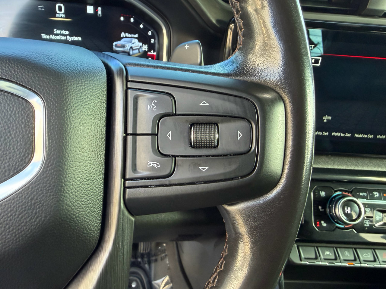 Used 2022 GMC Sierra 1500 AT4 w/ AT4 Preferred Package image 32