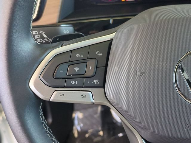 Used 2026 Volkswagen Atlas SE FWD image 12