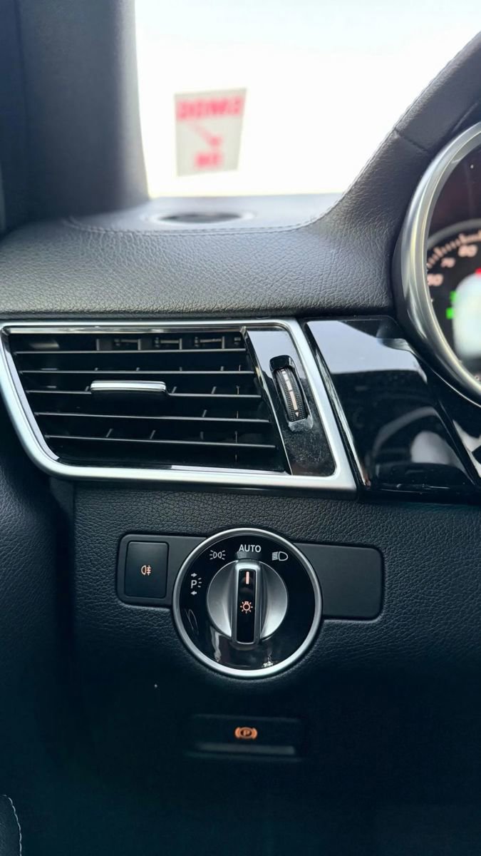 Used 2017 Mercedes-Benz GLS 550 4MATIC image 18