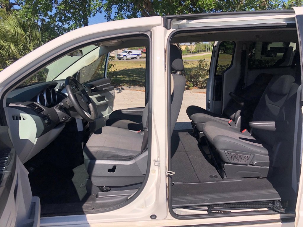 Used 2008 Dodge Grand Caravan SXT image 15