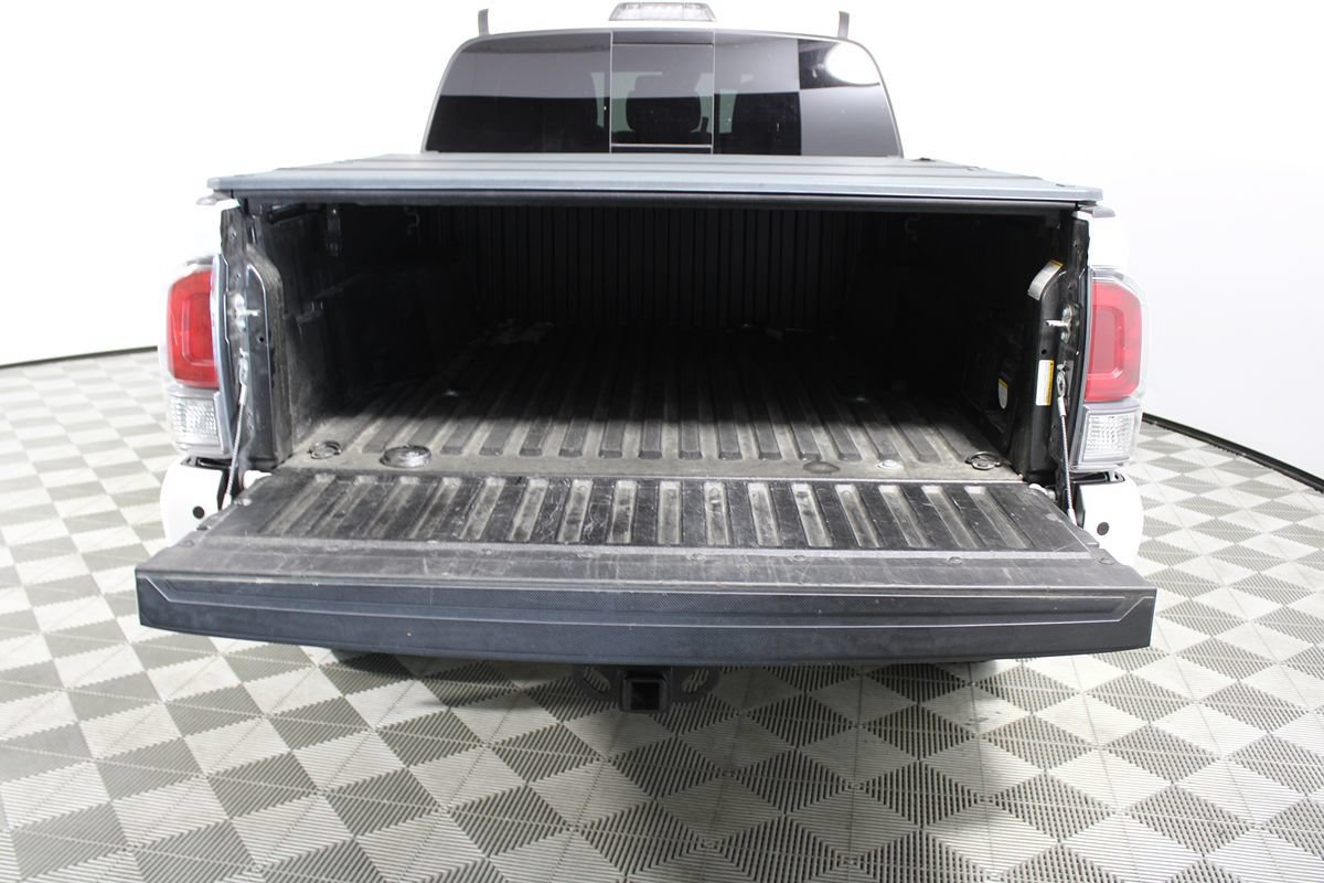 Used 2020 Toyota Tacoma TRD Sport w/ Technology Package AWD/4WD image 34