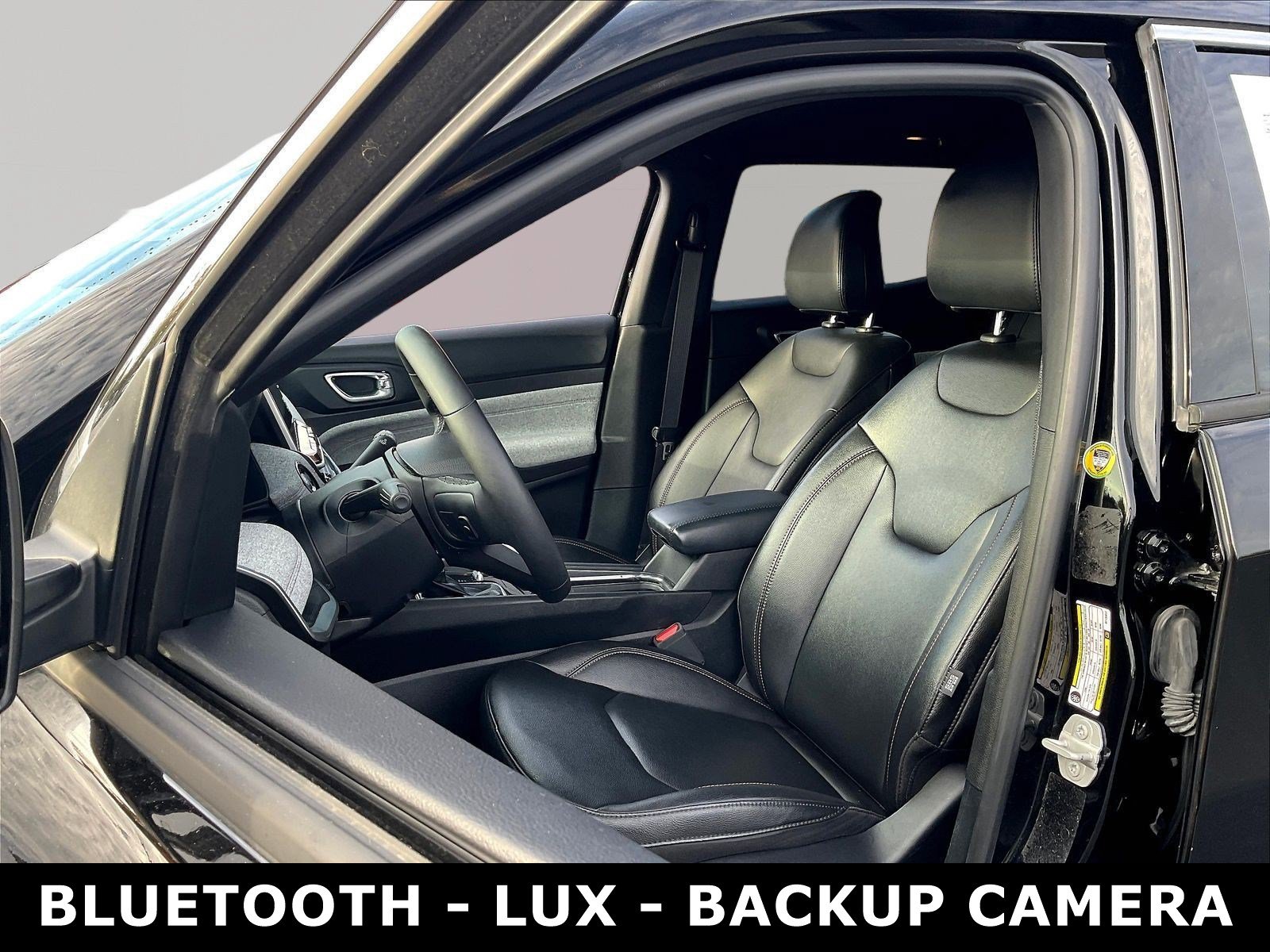 Used 2024 Jeep Compass Latitude AWD/4WD image 21