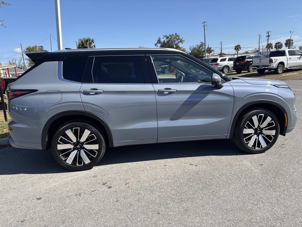 New 2026 Mitsubishi Outlander SEL FWD image 6