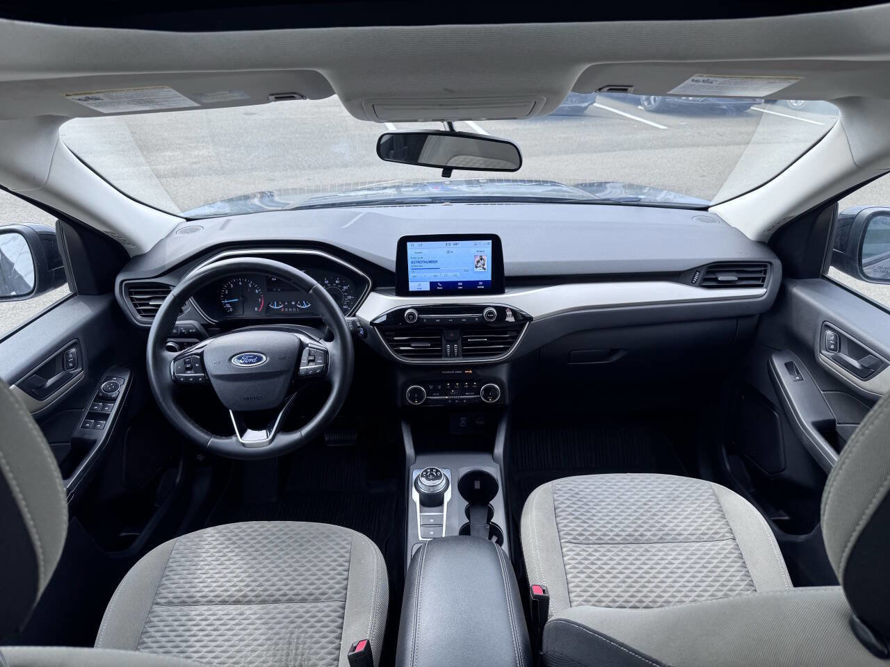 Used 2022 Ford Escape SE w/ SE Sport Appearance Package AWD/4WD image 19