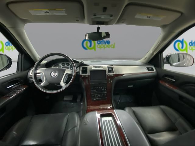 Used 2013 Cadillac Escalade AWD image 28