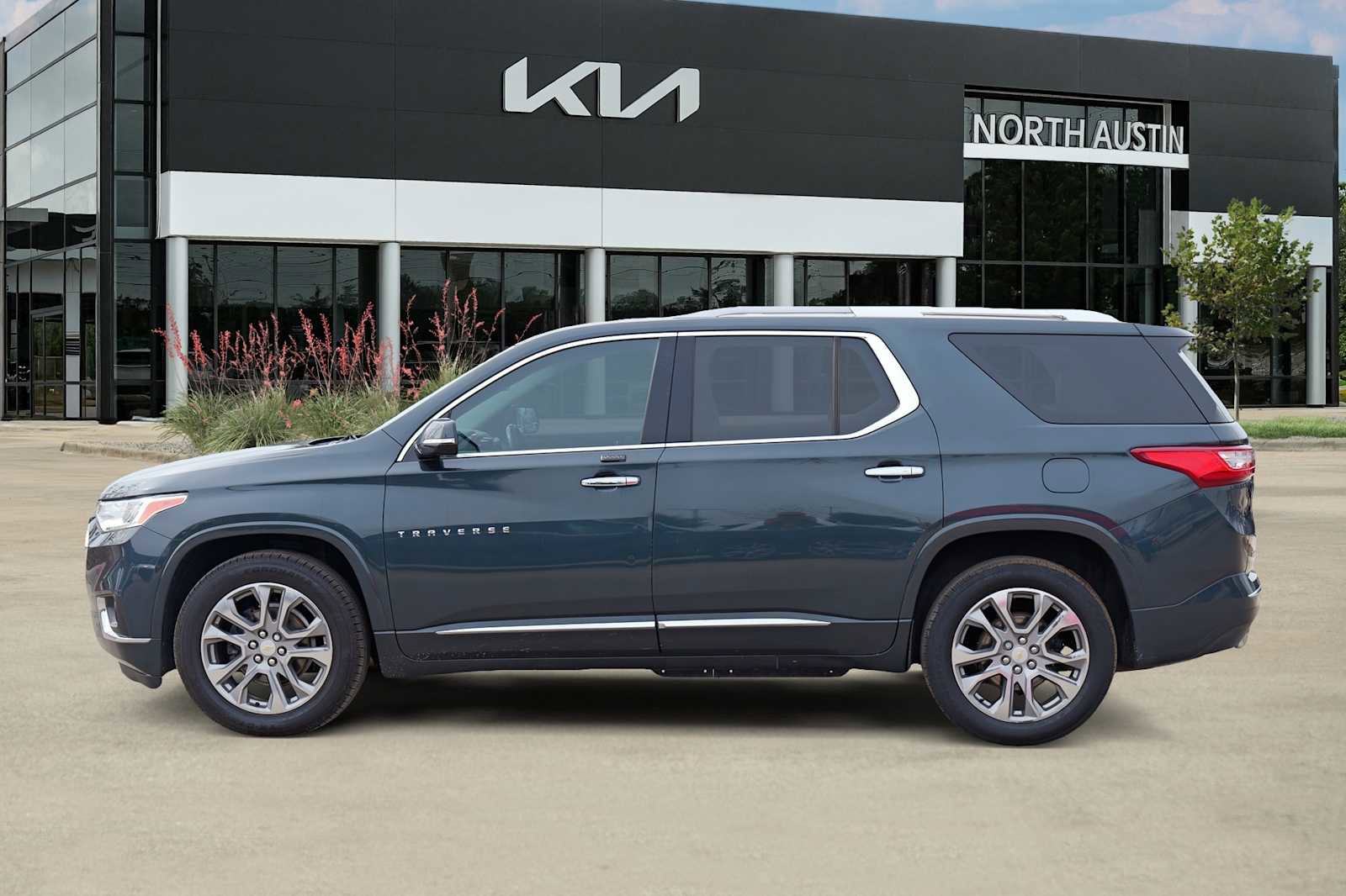 Used 2018 Chevrolet Traverse Premier w/ Driver Confidence II Package image 4