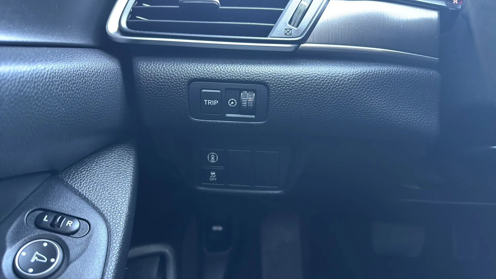 Used 2019 Honda Accord LX image 9