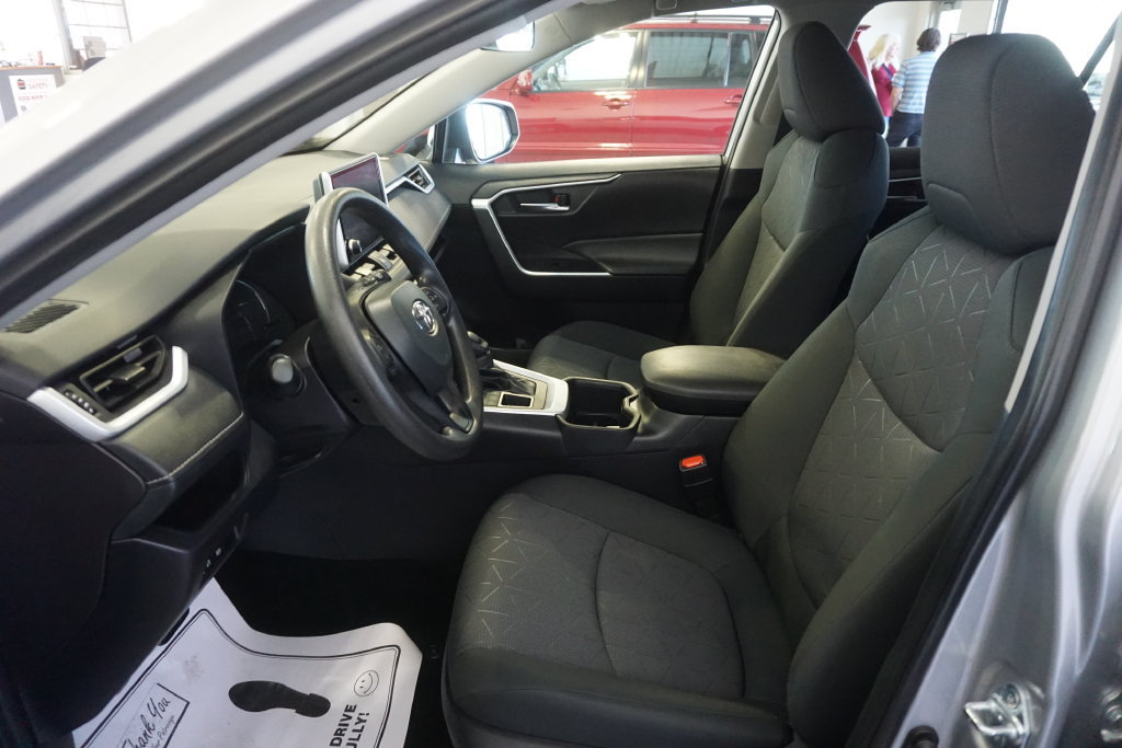 Certified 2025 Toyota RAV4 XLE AWD/4WD image 18