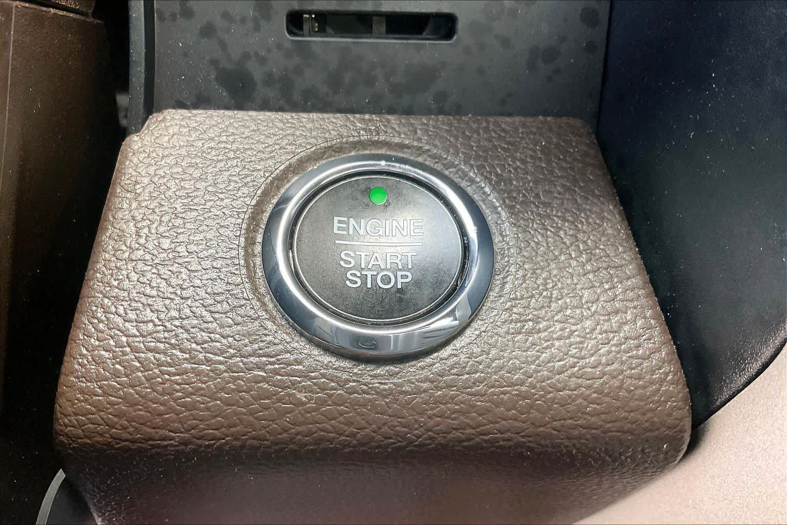 Used 2020 Ford F250 King Ranch w/ King Ranch Ultimate Package AWD/4WD image 32