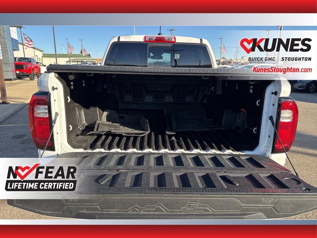 Used 2024 GMC Canyon AT4 image 19