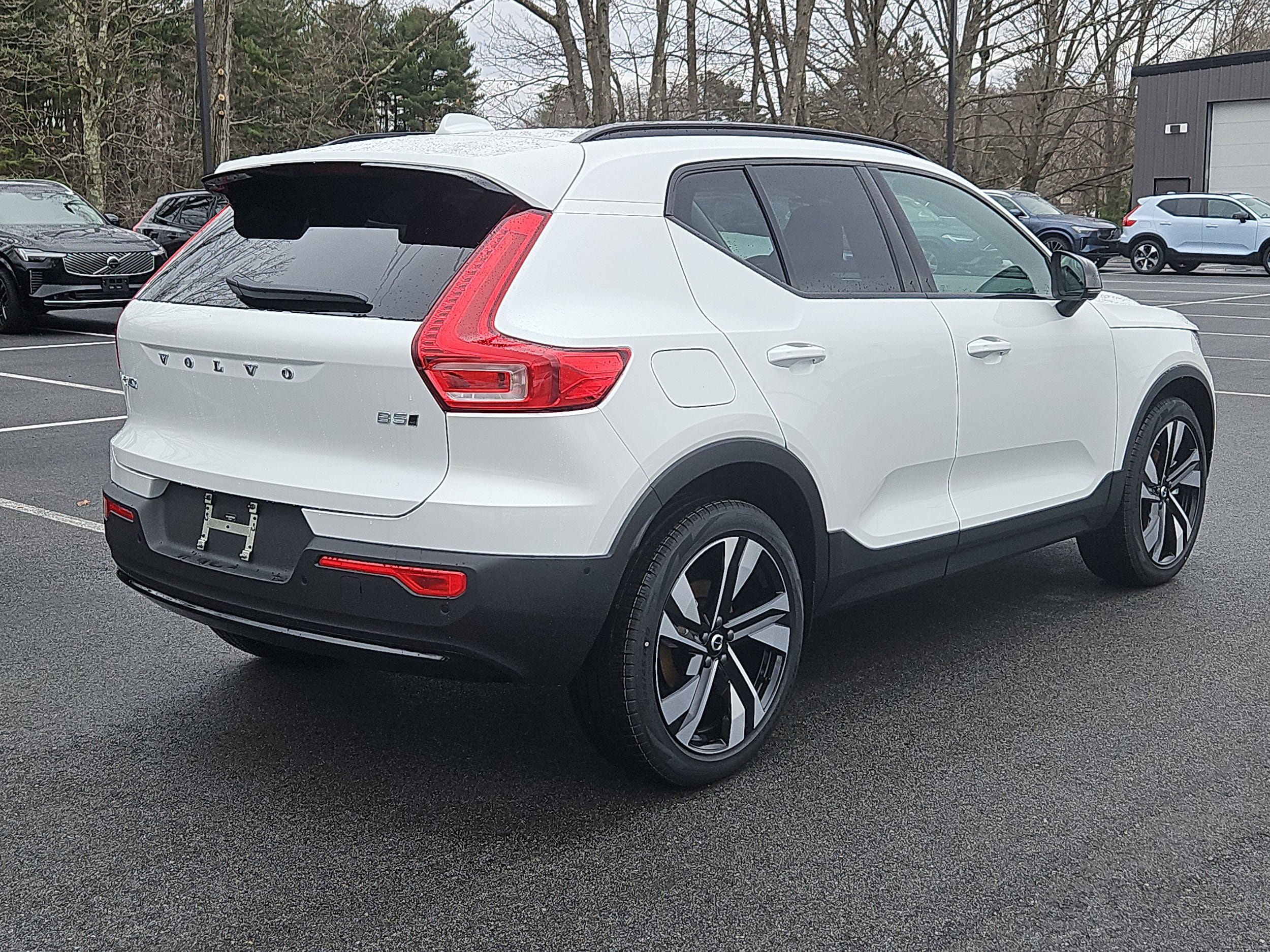 New 2026 Volvo XC40 B5 Ultra w/ Protection Package Premier AWD/4WD image 2