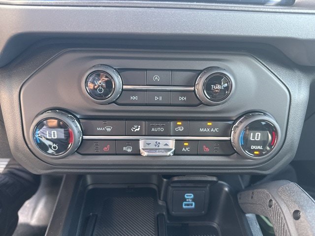 Used 2025 Ford Bronco Big Bend w/ Black Diamond Package AWD/4WD image 18