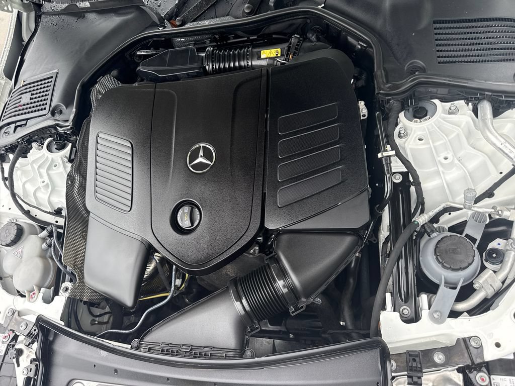 Used 2025 Mercedes-Benz C 300 Sedan image 36