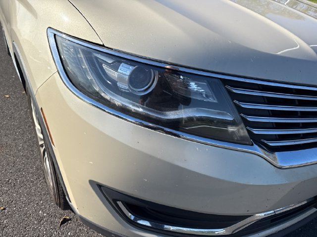 Used 2016 Lincoln MKX Select w/ Select Plus Package AWD/4WD image 12