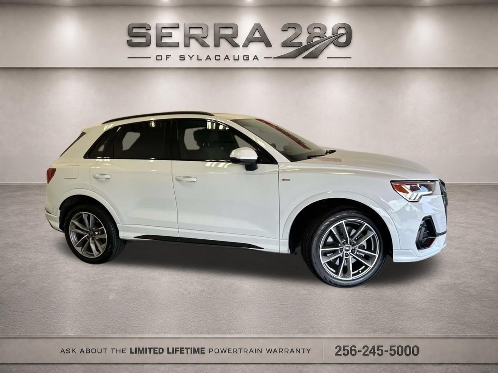 Used 2023 Audi Q3 2.0T Premium AWD/4WD image 2