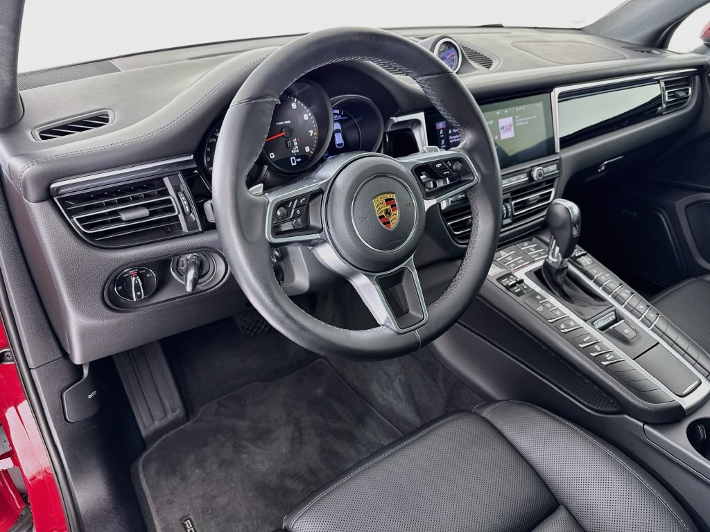 Certified 2020 Porsche Macan AWD/4WD image 4