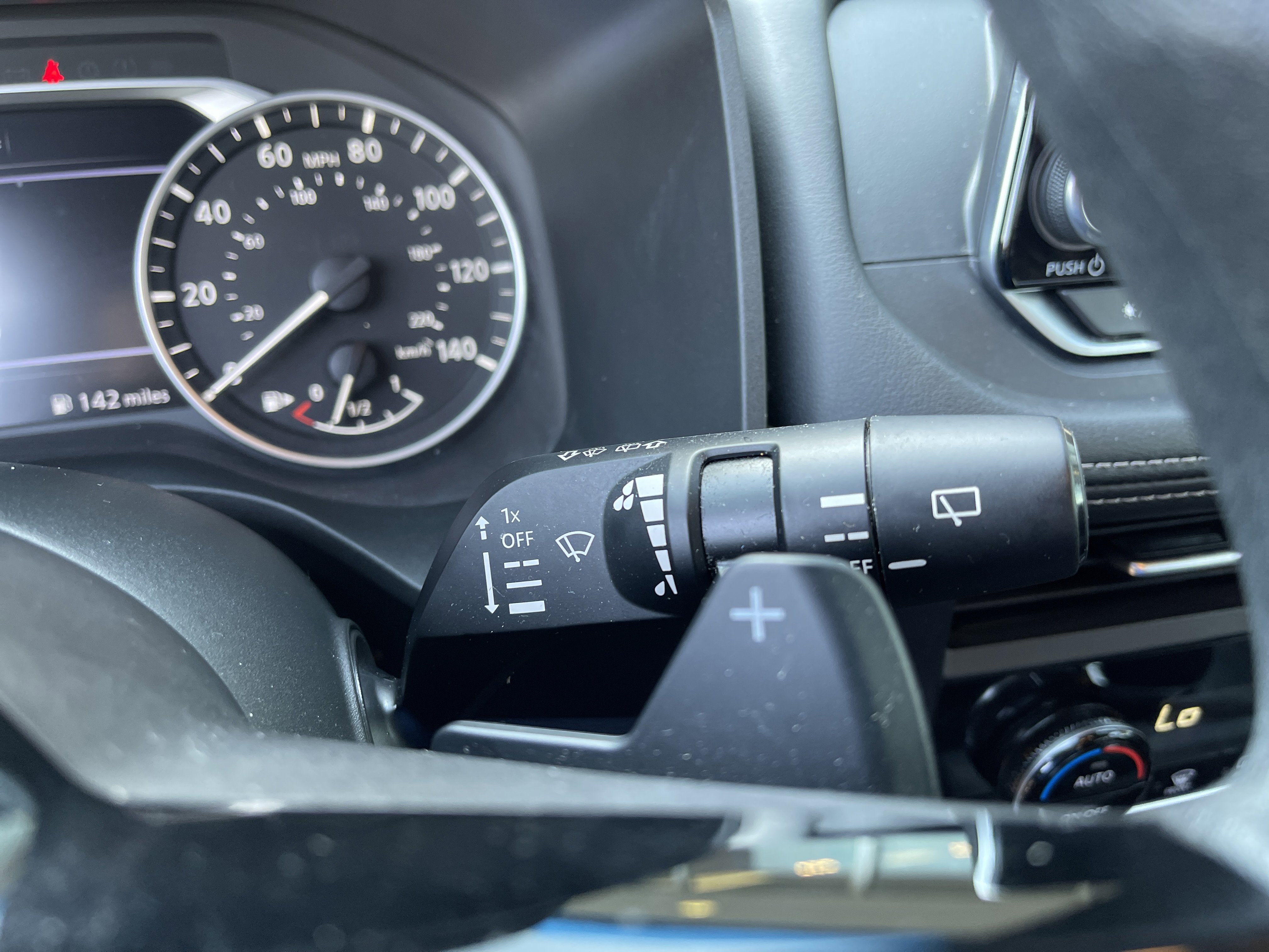 Used 2023 Nissan Rogue SV image 19