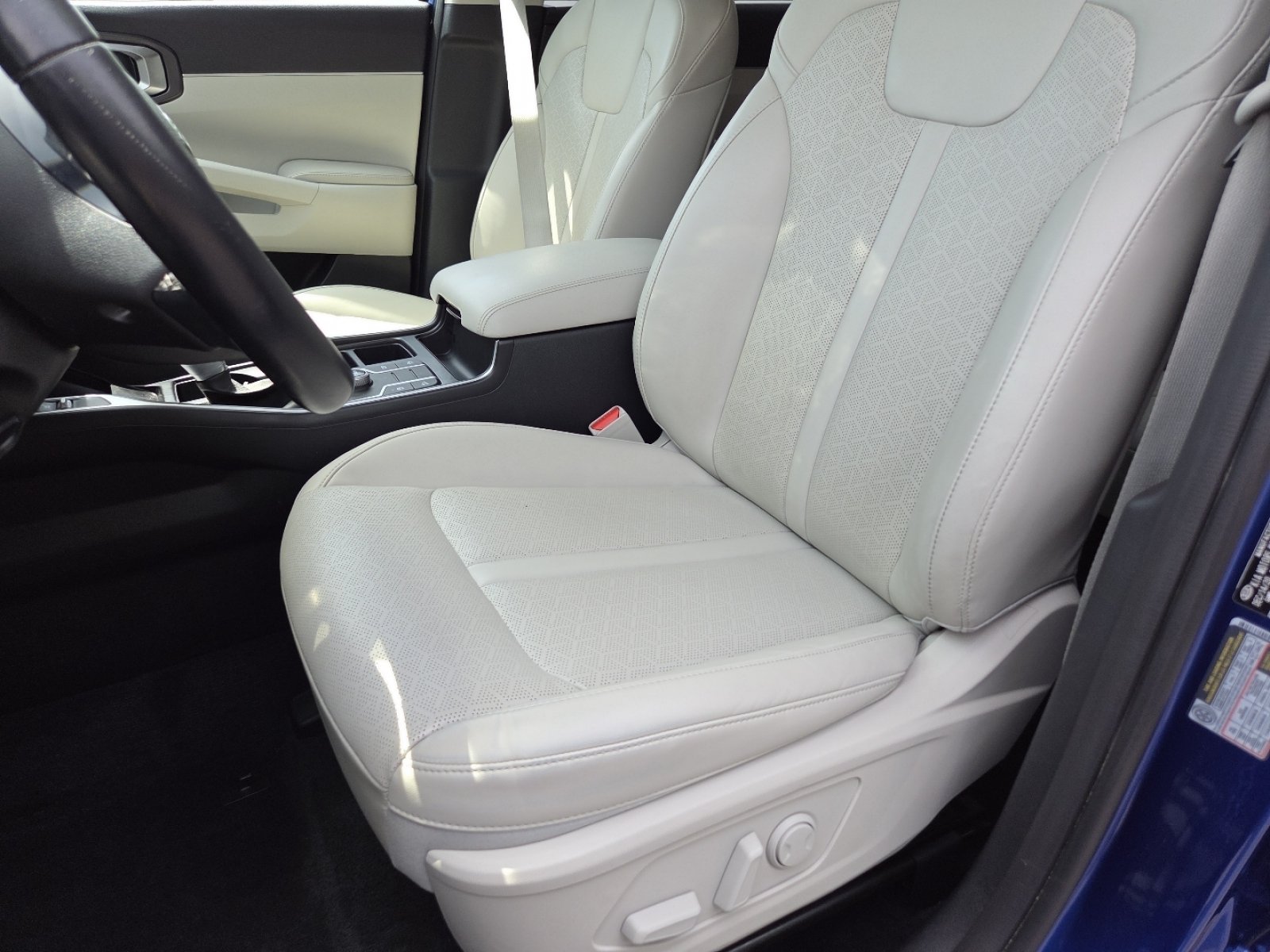 Used 2021 Kia Sorento S FWD image 28