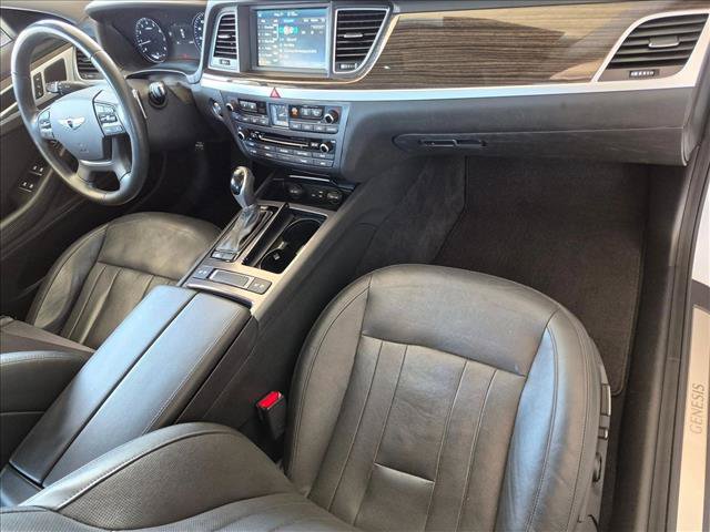 Used 2015 Hyundai Genesis 3.8 w/ Option Group 02 RWD image 23