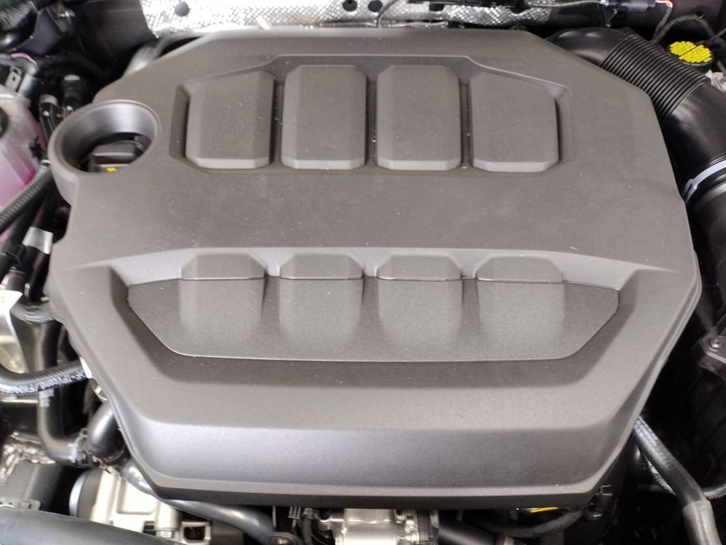 New 2026 Volkswagen GTI SE FWD image 8