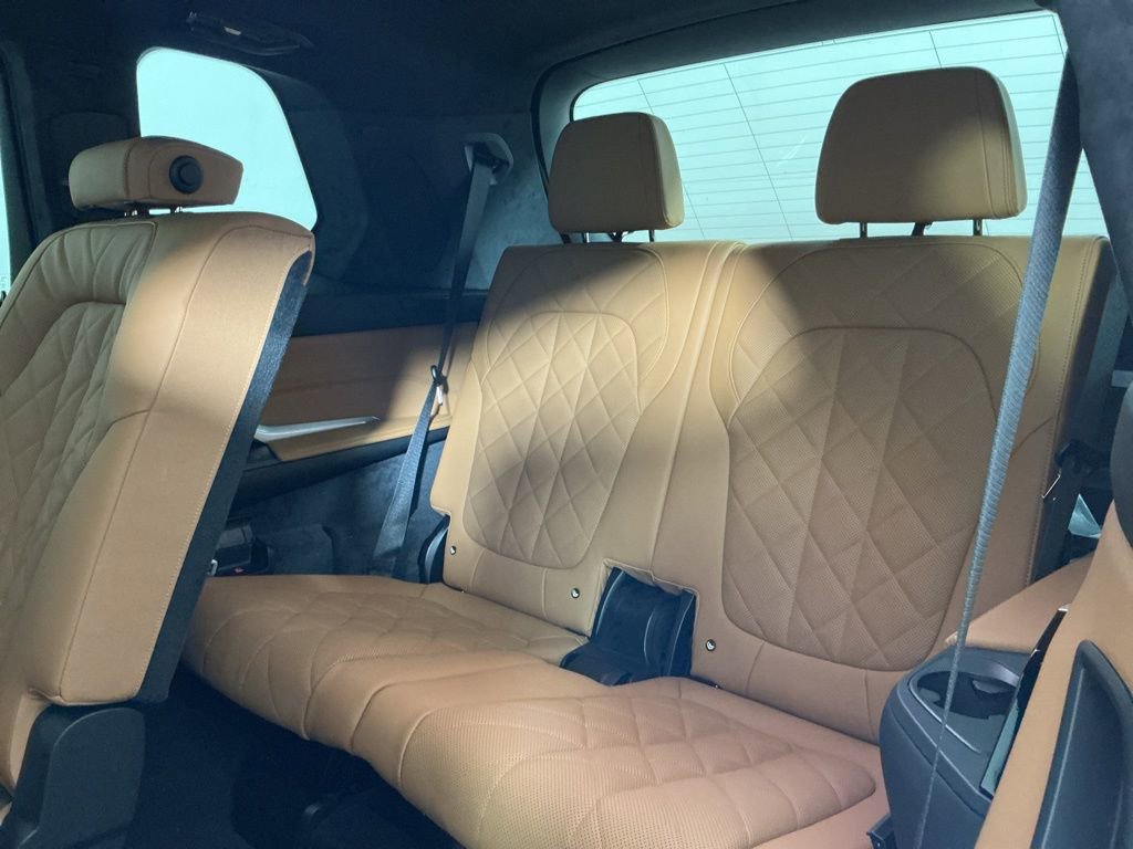 New 2026 BMW X7 xDrive40i w/ Executive Package AWD/4WD image 28