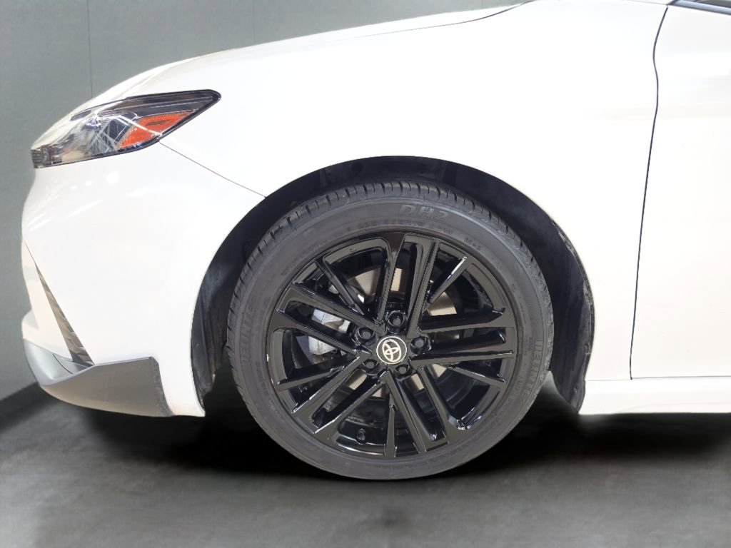 Used 2025 Toyota Camry SE FWD image 10