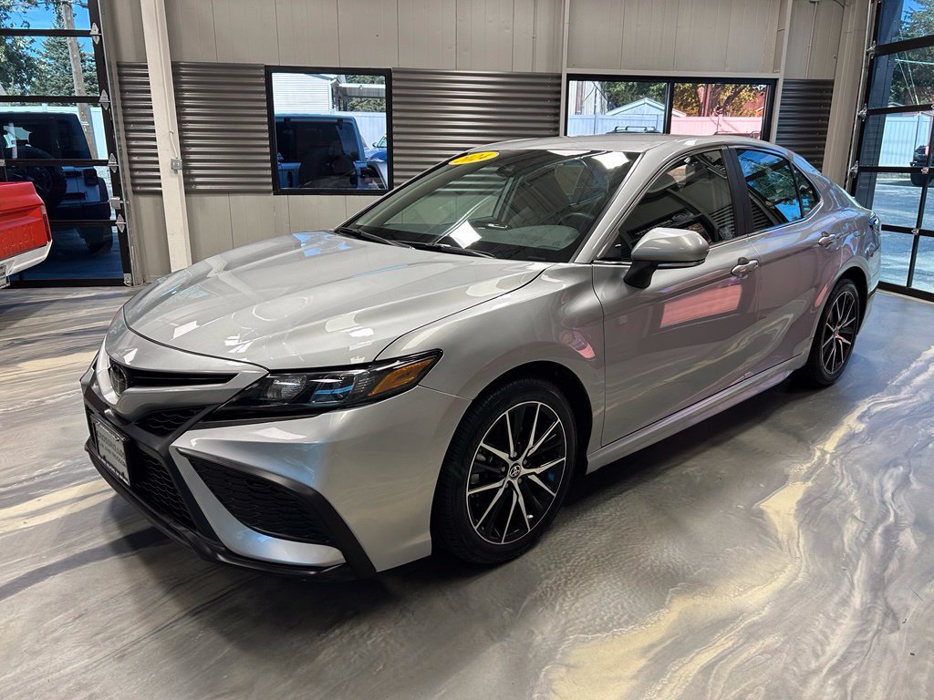 Used 2024 Toyota Camry SE FWD image 32