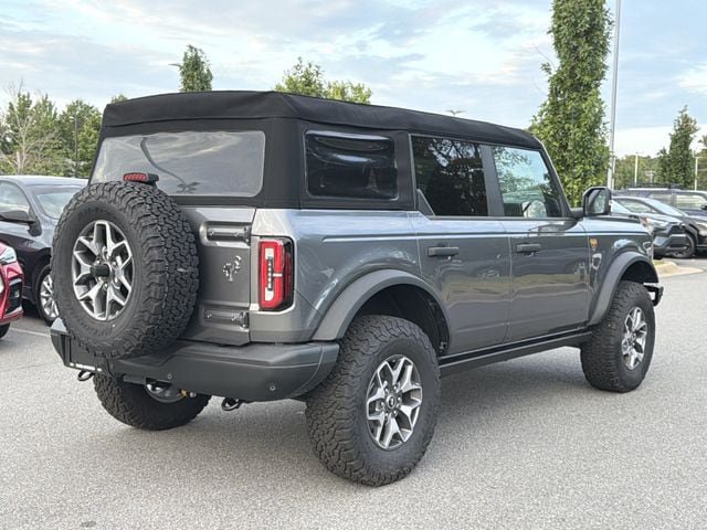 Used 2024 Ford Bronco Badlands AWD/4WD image 3