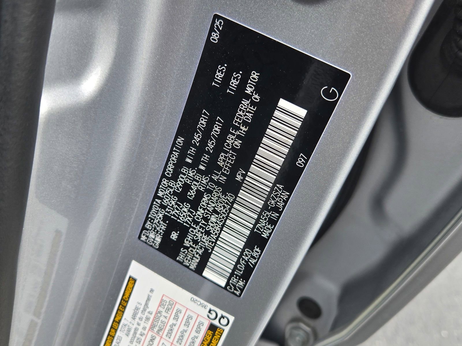 Used 2025 Toyota 4Runner SR5 AWD/4WD image 27