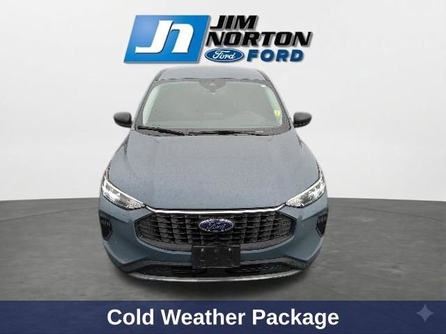 Used 2023 Ford Escape Active w/ Cold Weather Package FWD image 3